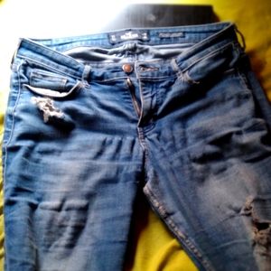 Hollister Ripped And Distressed  Skinny Jeans